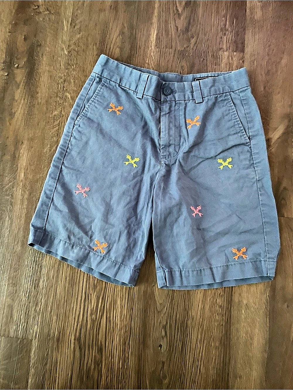 vineyard vines Crossed Fish Bones Embroidered Cotton Shorts Boys Size 10